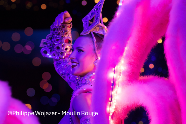 THE MOULIN ROUGE 写真集 洋書　パリ　フランス　ムーランルージュ ムーランルージュ パリ MOULIN ROUGE DE PARIS - メルカリ